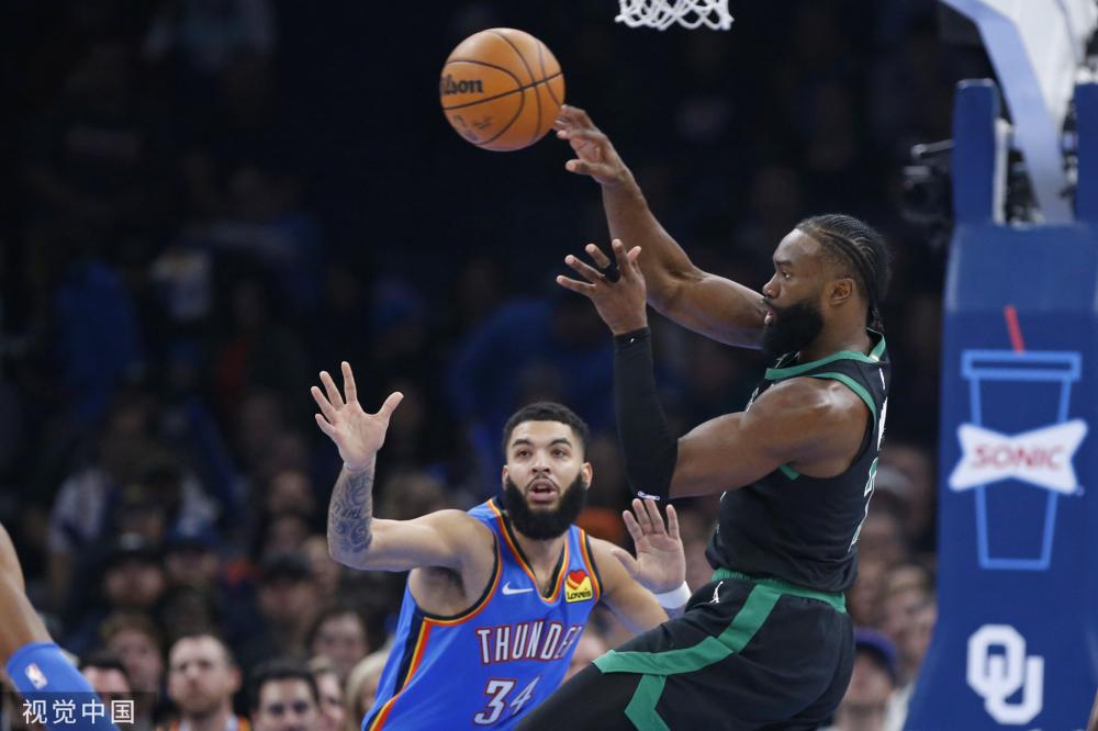 更彰显了她 更彰显了她