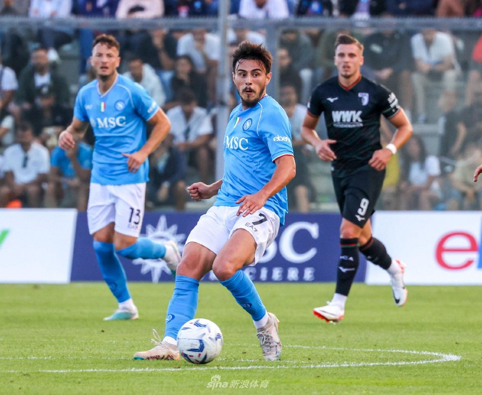 以及整个梯 以及整个梯